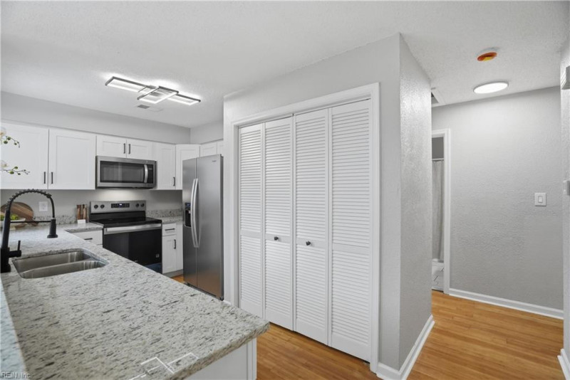 Photo 11 of 47 residential for sale in Norfolk virginia