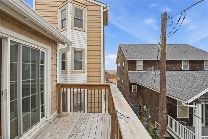 Photo 4 of 47 residential for sale in Norfolk virginia