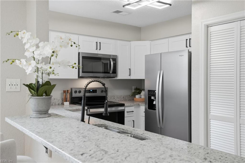 Photo 6 of 47 residential for sale in Norfolk virginia