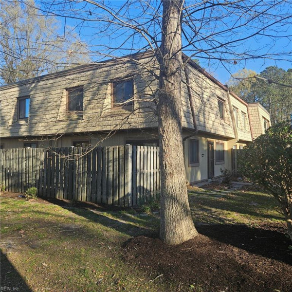 Photo 5 of 7 residential for sale in Newport News virginia