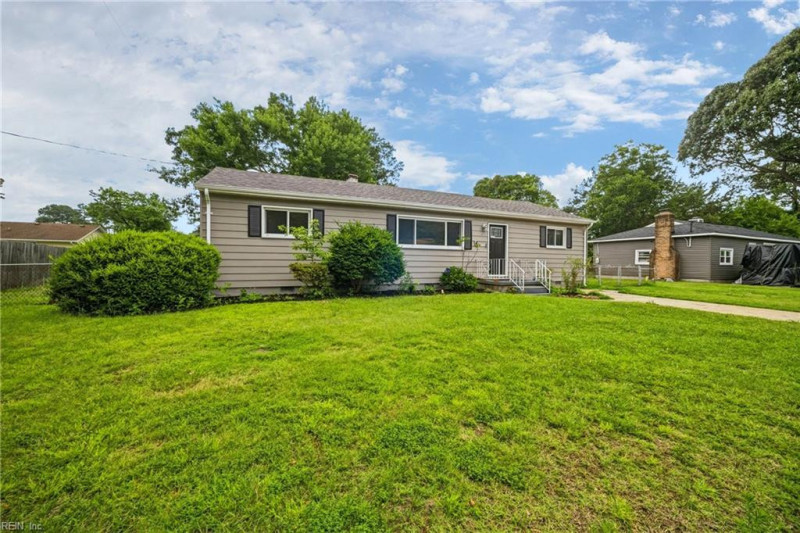 Photo 2 of 33 residential for sale in Chesapeake virginia Photo 2 of 33 residential for sale in Chesapeake virginia