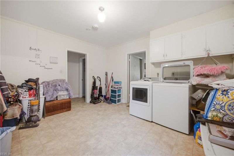 Photo 13 of 50 residential for sale in Portsmouth virginia