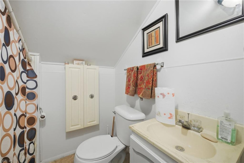 Photo 25 of 50 residential for sale in Portsmouth virginia