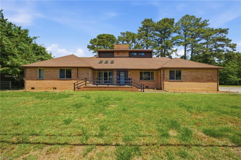 Photo 3 of 50 residential for sale in Portsmouth virginia