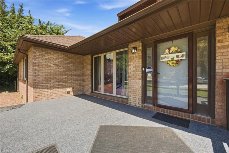 Photo 32 of 50 residential for sale in Portsmouth virginia