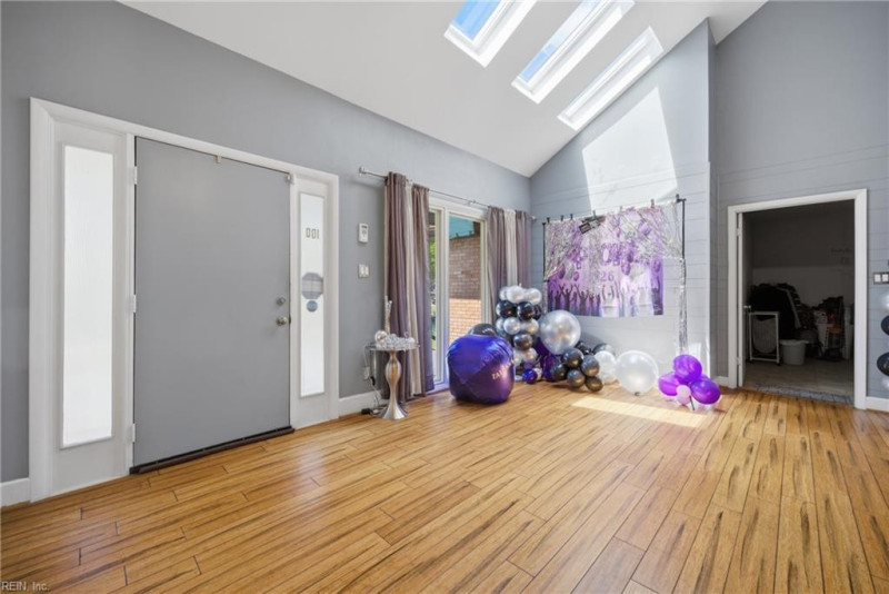 Photo 6 of 50 residential for sale in Portsmouth virginia