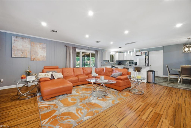 Photo 7 of 50 residential for sale in Portsmouth virginia