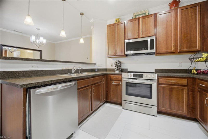Photo 14 of 50 residential for sale in Virginia Beach virginia