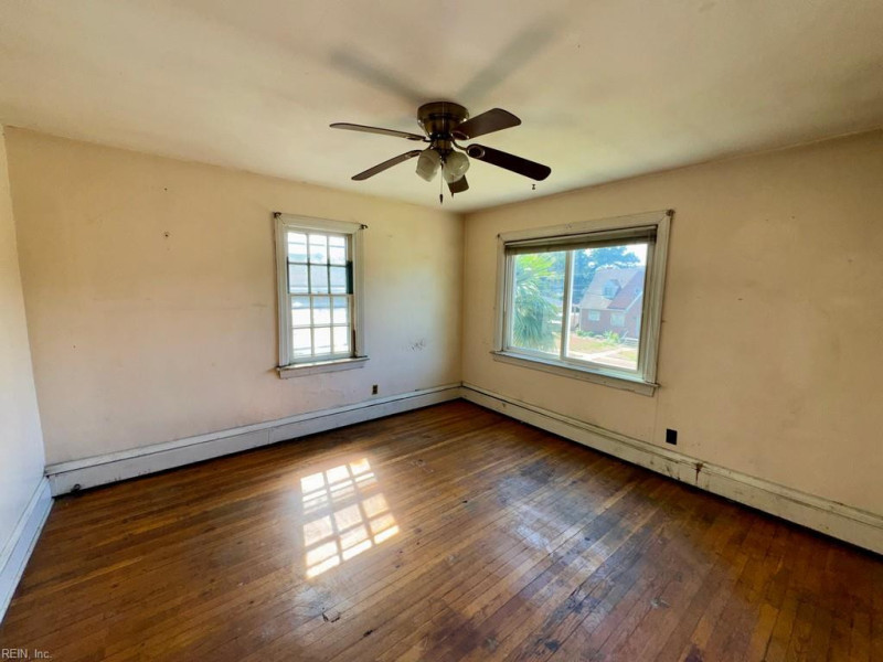 Photo 12 of 21 residential for sale in Norfolk virginia