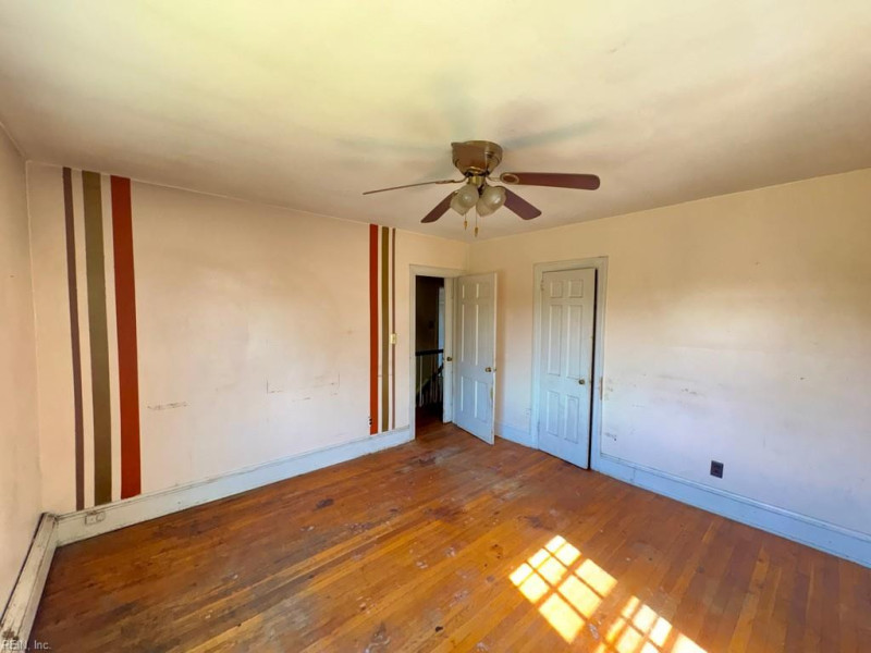 Photo 13 of 21 residential for sale in Norfolk virginia