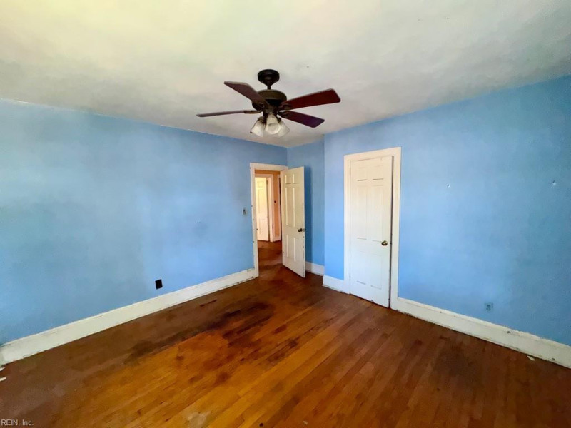 Photo 17 of 21 residential for sale in Norfolk virginia