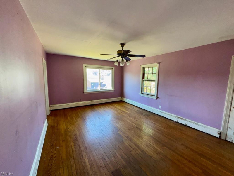 Photo 18 of 21 residential for sale in Norfolk virginia