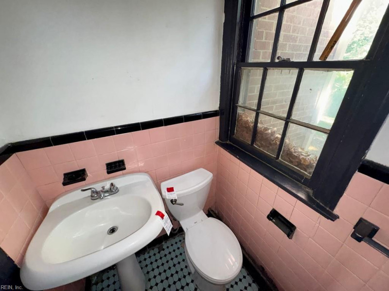 Photo 20 of 21 residential for sale in Norfolk virginia