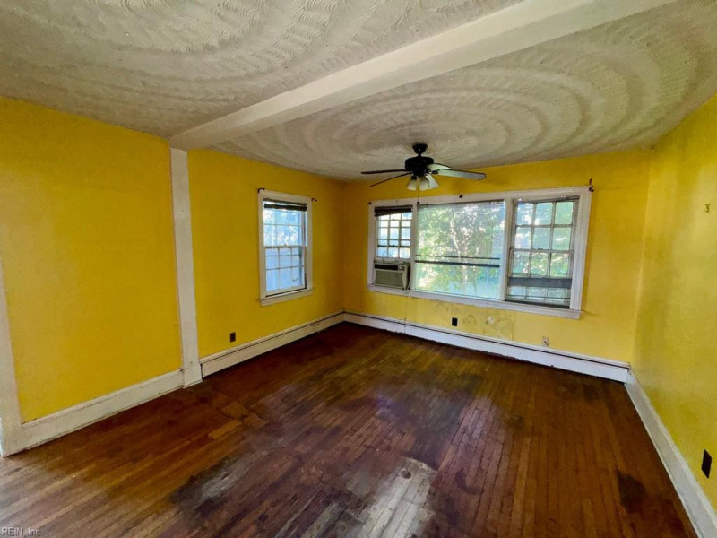 Photo 6 of 21 residential for sale in Norfolk virginia