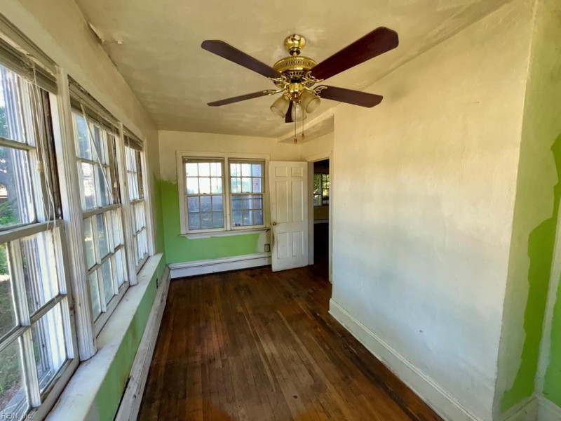 Photo 9 of 21 residential for sale in Norfolk virginia
