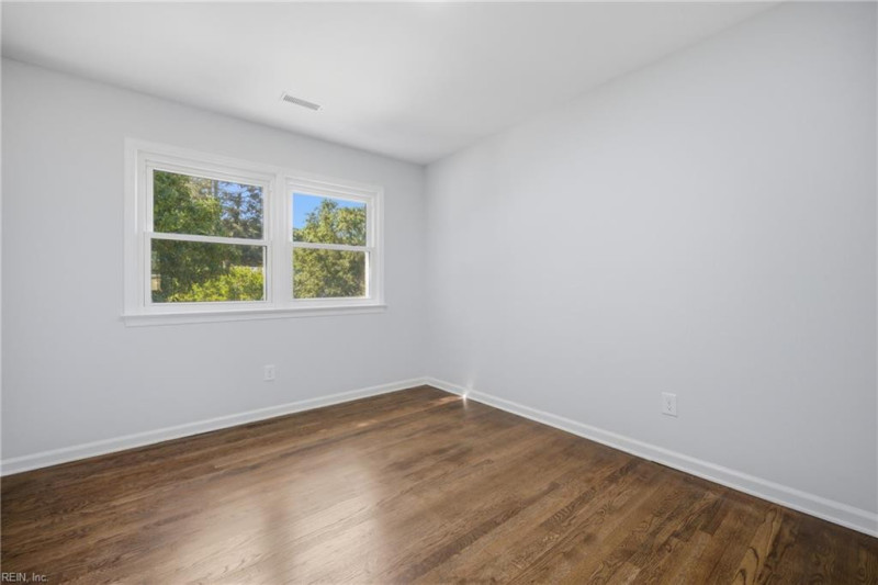 Photo 17 of 36 residential for sale in Newport News virginia