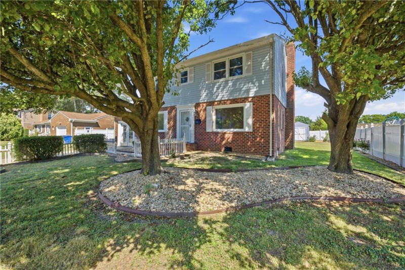 Photo 2 of 36 residential for sale in Newport News virginia
