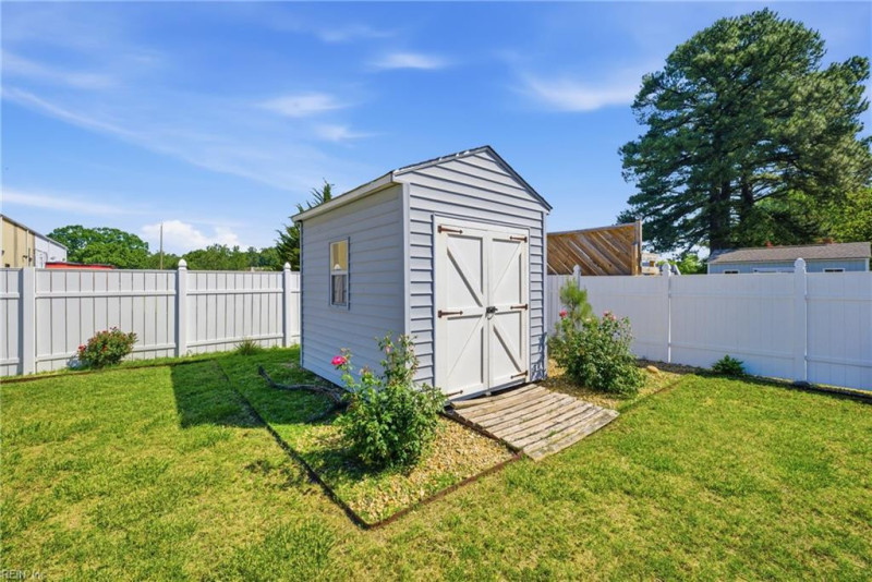 Photo 28 of 36 residential for sale in Newport News virginia