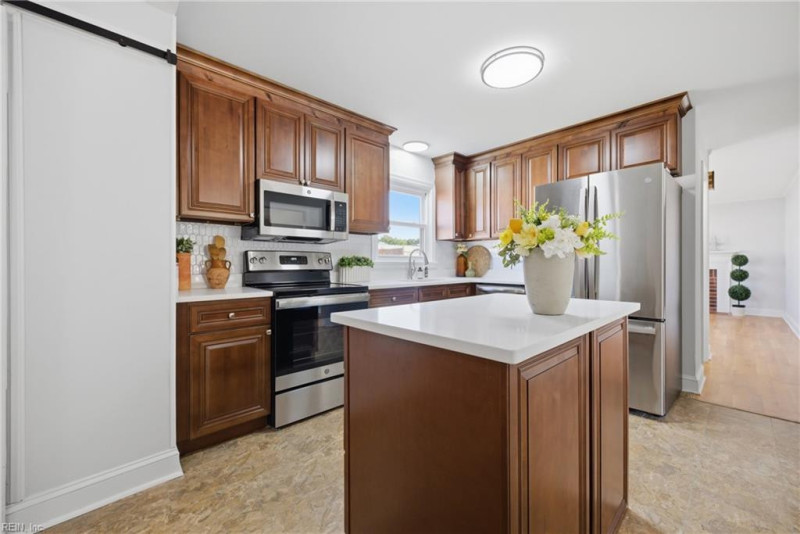 Photo 8 of 36 residential for sale in Newport News virginia