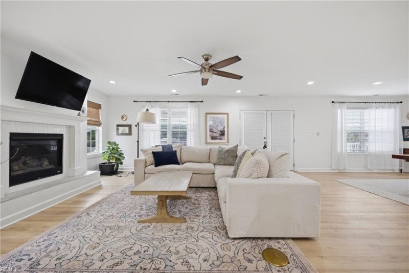 Photo 9 of 50 residential for sale in Norfolk virginia Photo 9 of 50 residential for sale in Norfolk virginia