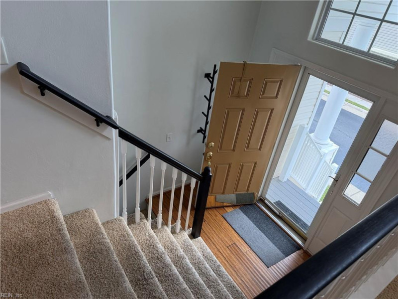 Photo 4 of 16 residential for sale in Virginia Beach virginia