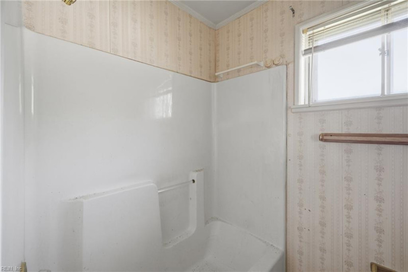 Photo 14 of 31 residential for sale in Virginia Beach virginia