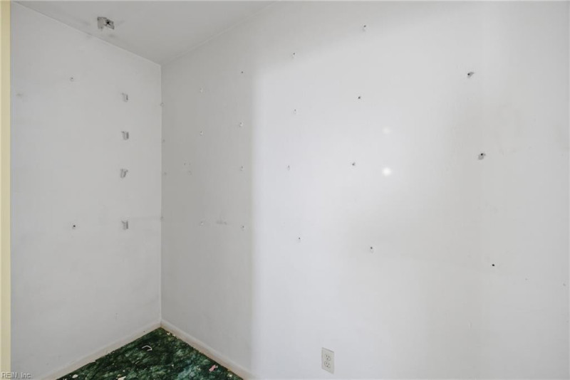 Photo 18 of 31 residential for sale in Virginia Beach virginia