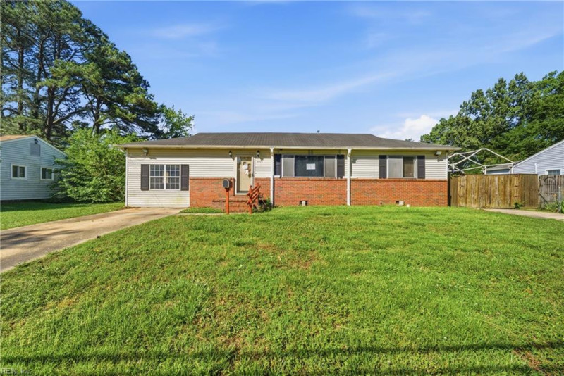 Photo 3 of 31 residential for sale in Virginia Beach virginia