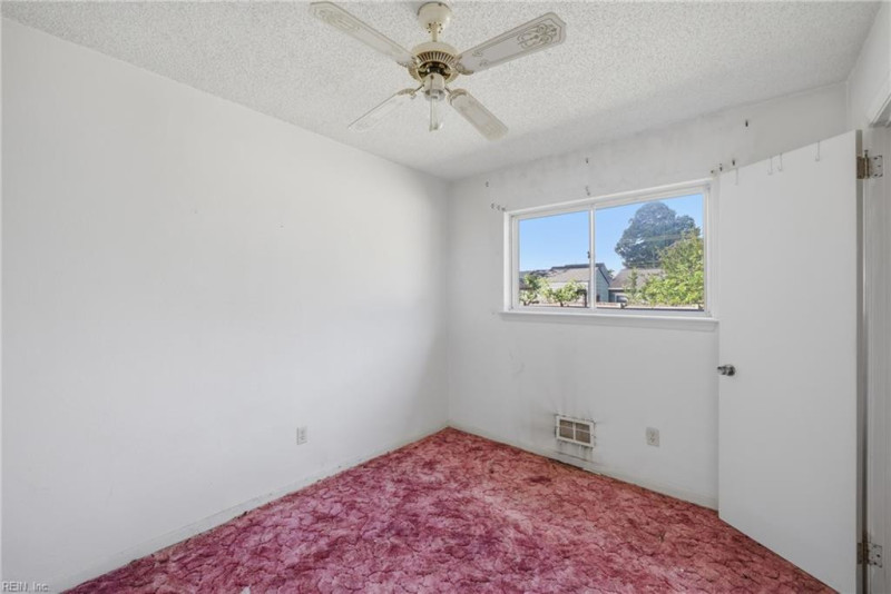 Photo 8 of 31 residential for sale in Virginia Beach virginia