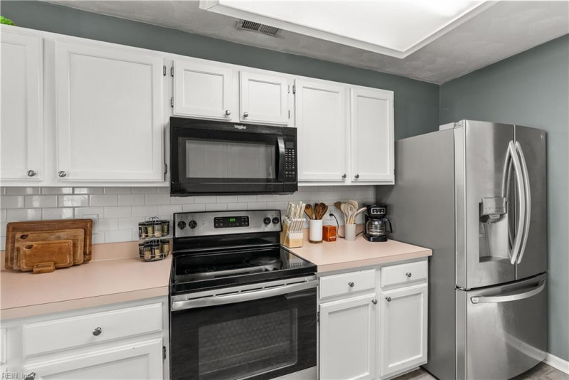 Photo 13 of 37 residential for sale in Chesapeake virginia Photo 13 of 37 residential for sale in Chesapeake virginia