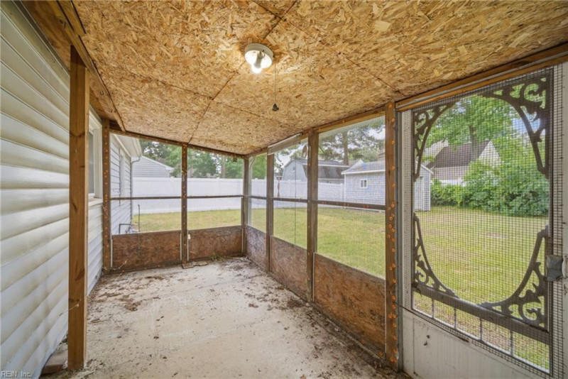 Photo 15 of 25 residential for sale in Hampton virginia