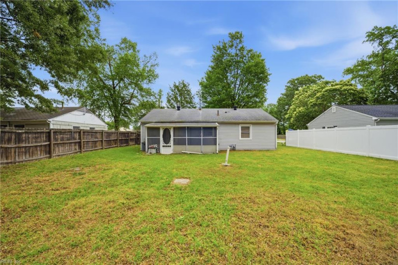 Photo 18 of 25 residential for sale in Hampton virginia