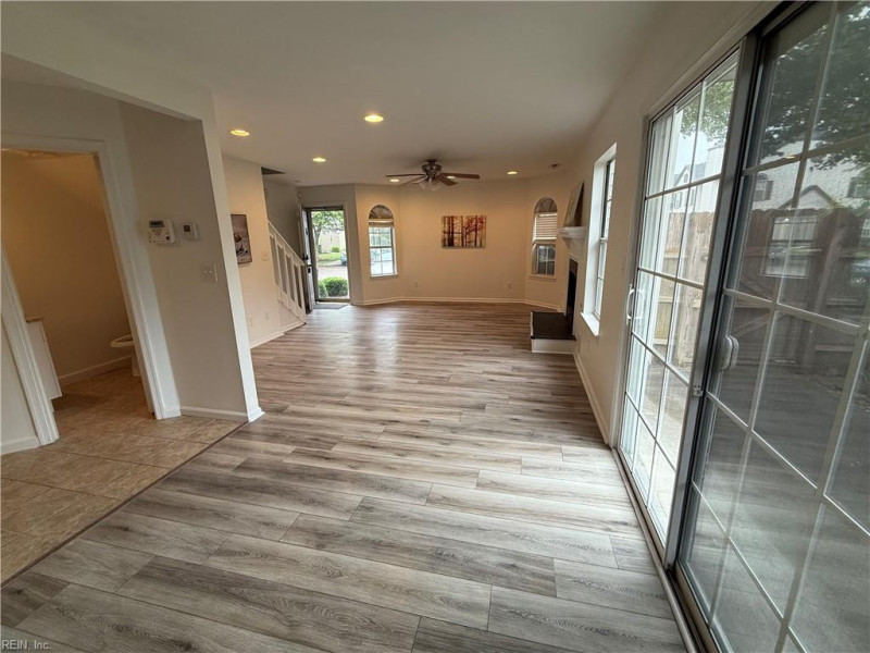 Photo 3 of 28 residential for sale in Virginia Beach virginia
