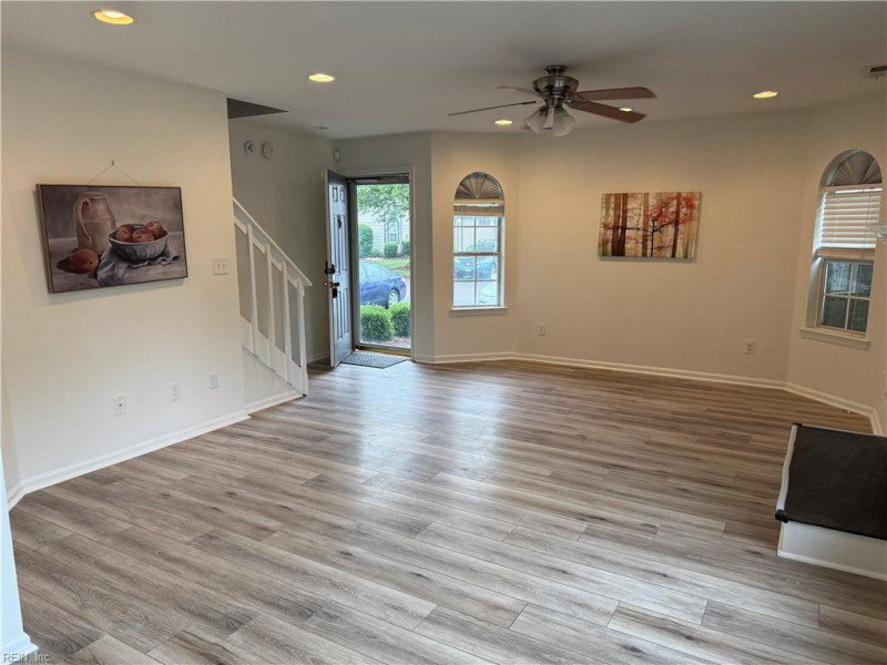 Photo 5 of 28 residential for sale in Virginia Beach virginia