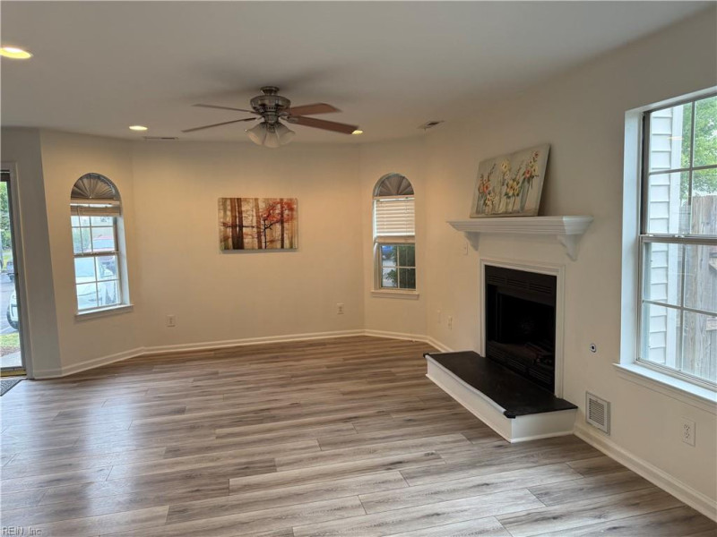 Photo 6 of 28 residential for sale in Virginia Beach virginia