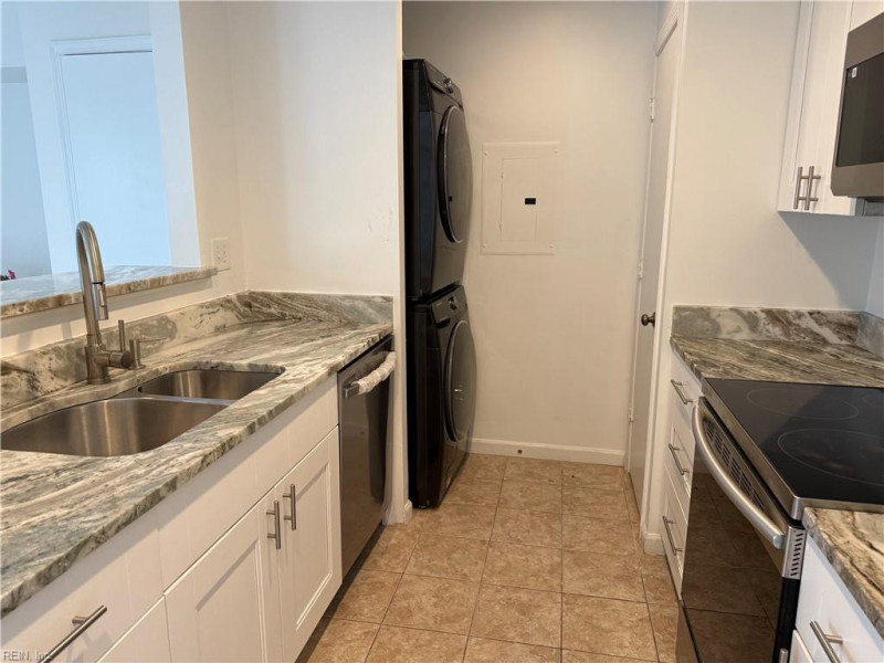 Photo 9 of 28 residential for sale in Virginia Beach virginia