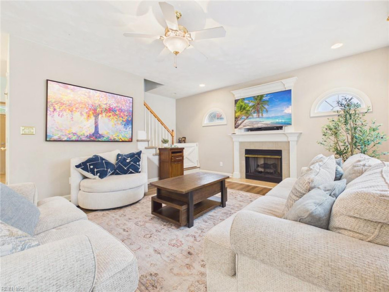 Photo 12 of 36 residential for sale in Chesapeake virginia
