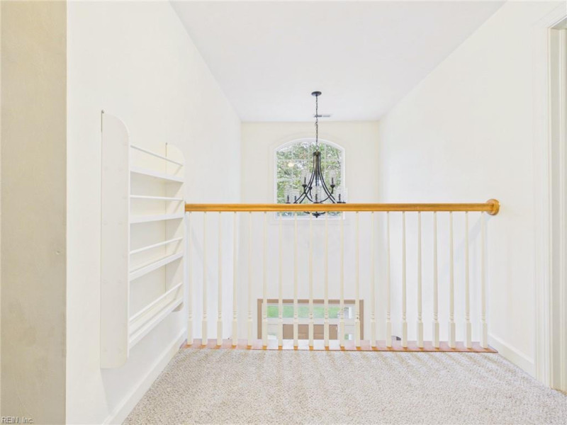 Photo 17 of 36 residential for sale in Chesapeake virginia