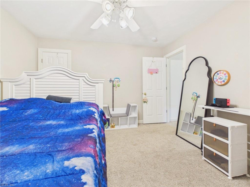 Photo 19 of 36 residential for sale in Chesapeake virginia