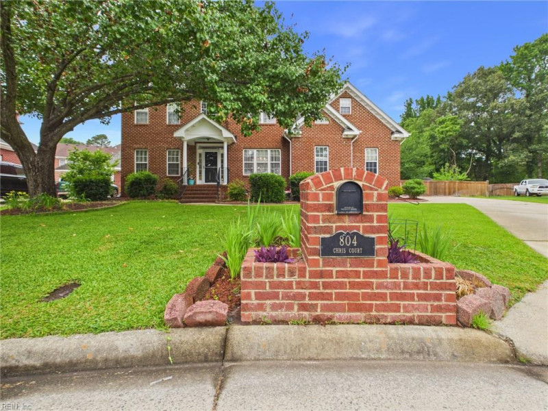 Photo 3 of 36 residential for sale in Chesapeake virginia