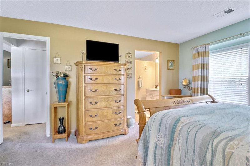 Photo 13 of 23 residential for sale in Chesapeake virginia
