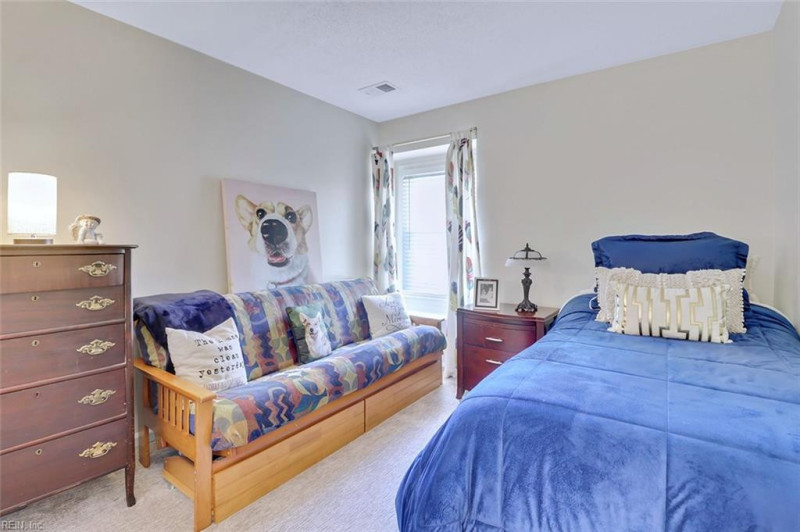 Photo 17 of 23 residential for sale in Chesapeake virginia