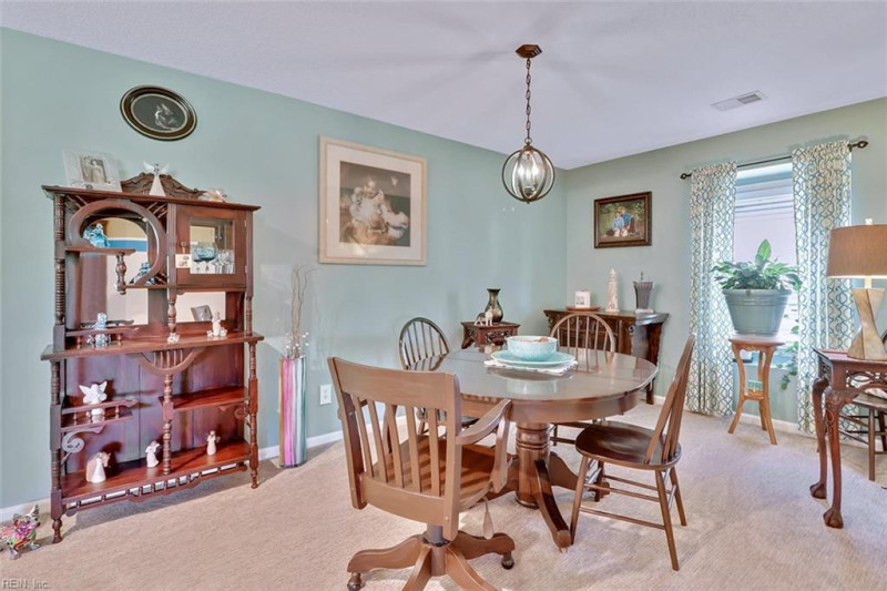 Photo 4 of 23 residential for sale in Chesapeake virginia