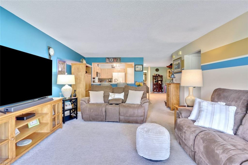 Photo 9 of 23 residential for sale in Chesapeake virginia