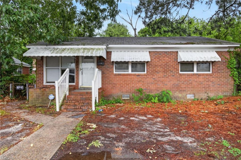 Photo 1 of 13 residential for sale in Norfolk virginia