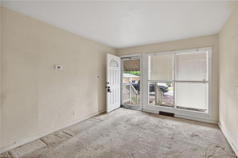 Photo 4 of 13 residential for sale in Norfolk virginia