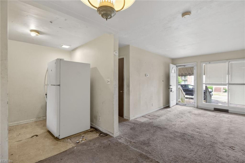 Photo 6 of 13 residential for sale in Norfolk virginia