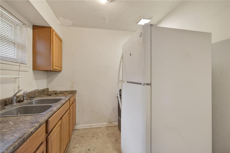 Photo 8 of 13 residential for sale in Norfolk virginia