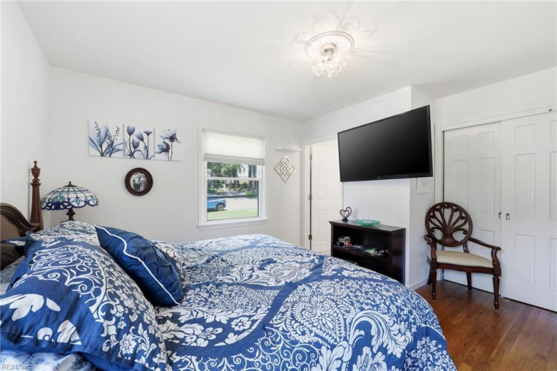 Photo 15 of 37 residential for sale in Newport News virginia