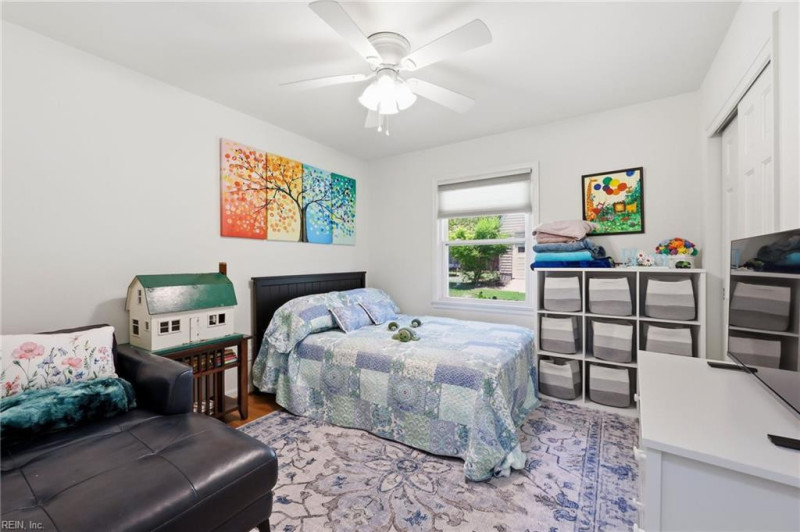 Photo 18 of 37 residential for sale in Newport News virginia